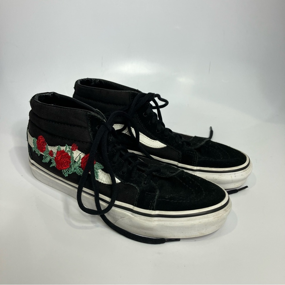Vans Sk8 mid high‎ top sneakers rose thorns embroidered black red women’s size 8